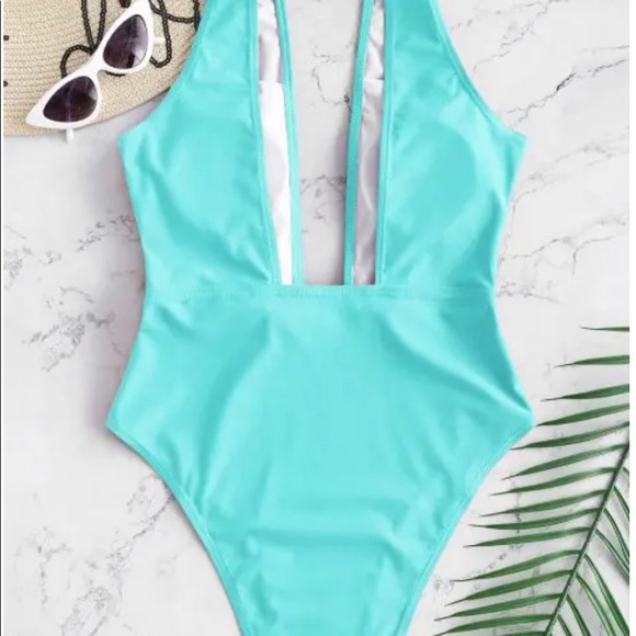 High cut plunge one piece swim - Picture 4 of 5